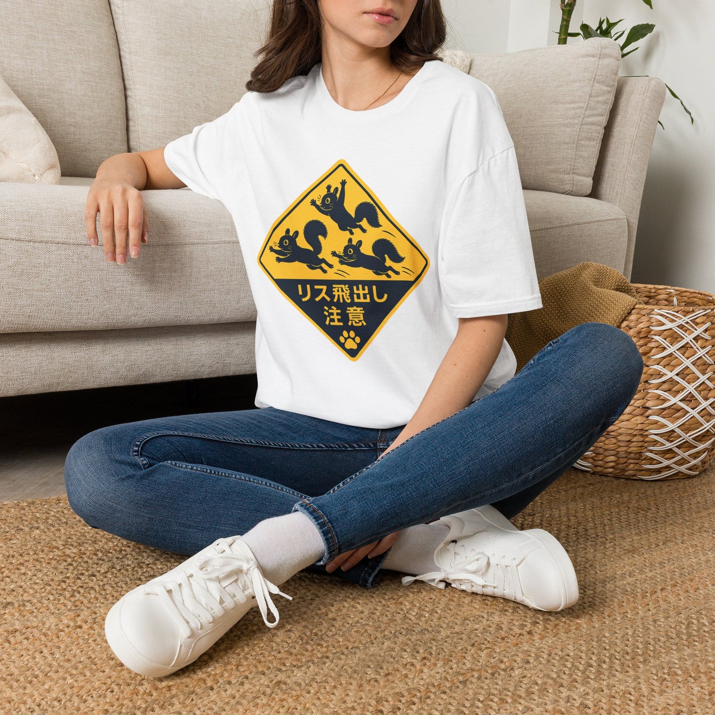 T-Shirt — Cute Squirrel Crossing Sign Tee (Japanese Text)