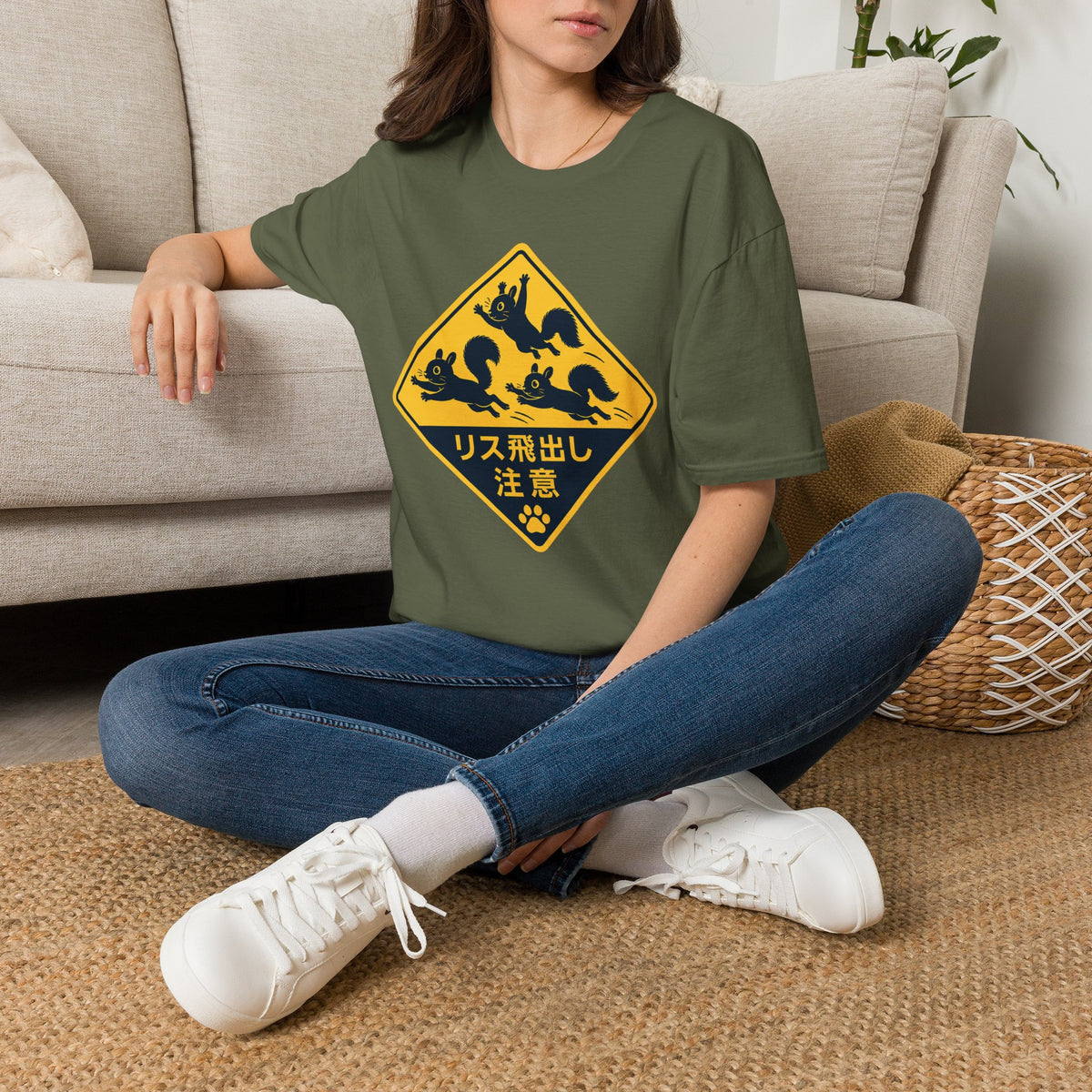 T-Shirt — Cute Squirrel Crossing Sign Tee (Japanese Text)