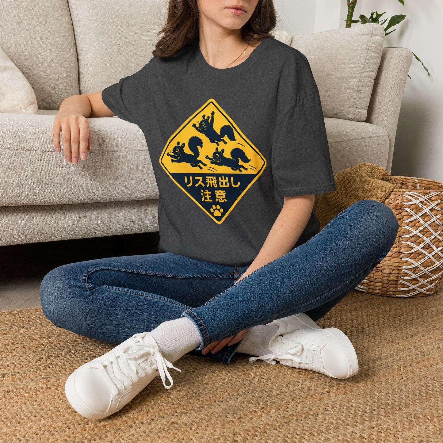 T-Shirt — Cute Squirrel Crossing Sign Tee (Japanese Text)