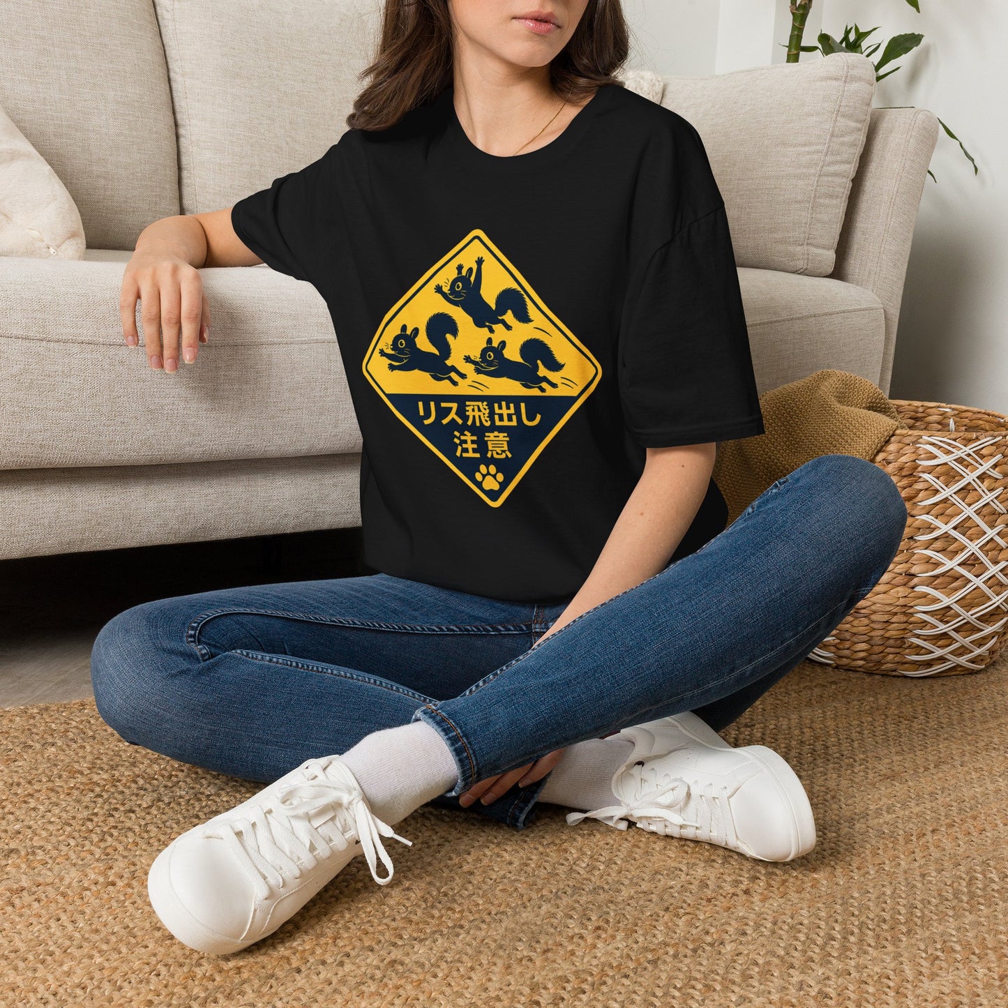 T-Shirt — Cute Squirrel Crossing Sign Tee (Japanese Text)